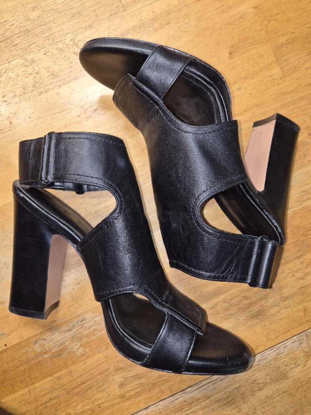 Pour la Victoire Black Peep Toe Sandal